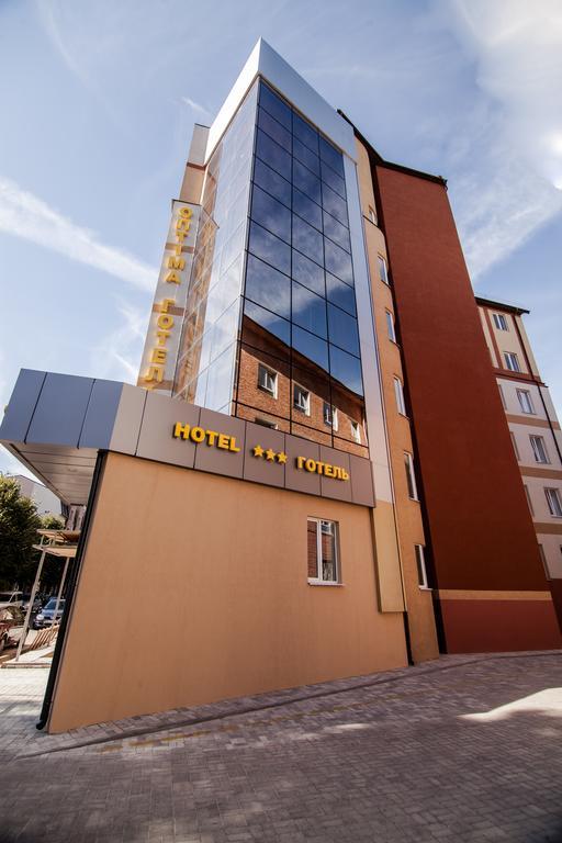 Optima Rivne Hotel Exterior photo