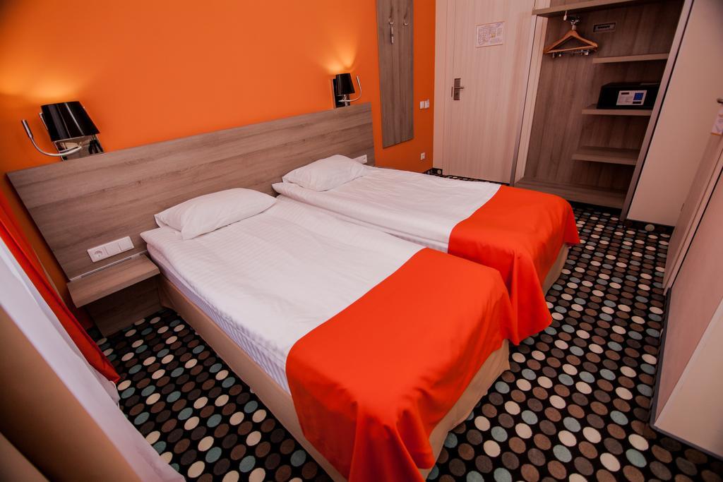 Optima Rivne Hotel Room photo